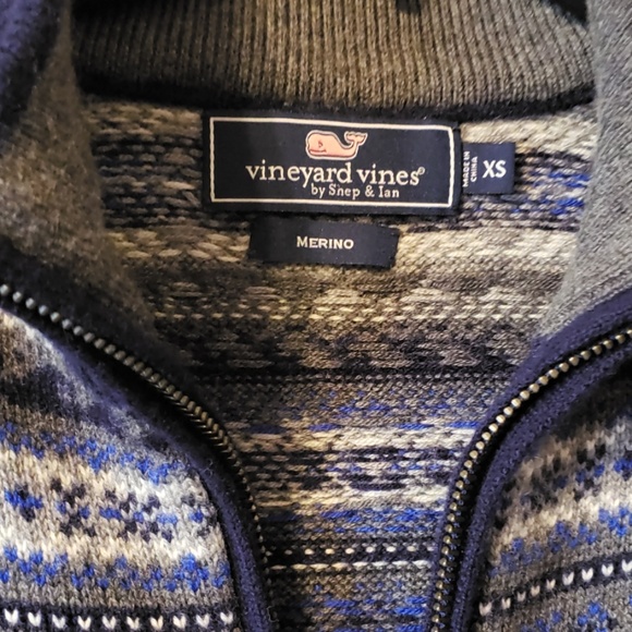 Vineyard Vines Men's Sweater - Picture 2 of 3